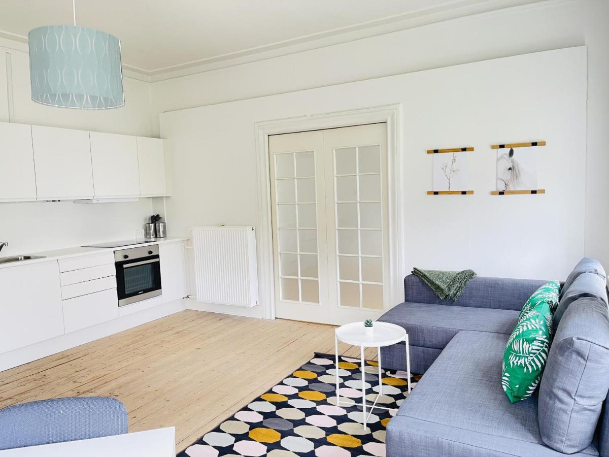 Aday - City Central Mansion - 1 Bedroom Apartment With Garden 올보르 외부 사진