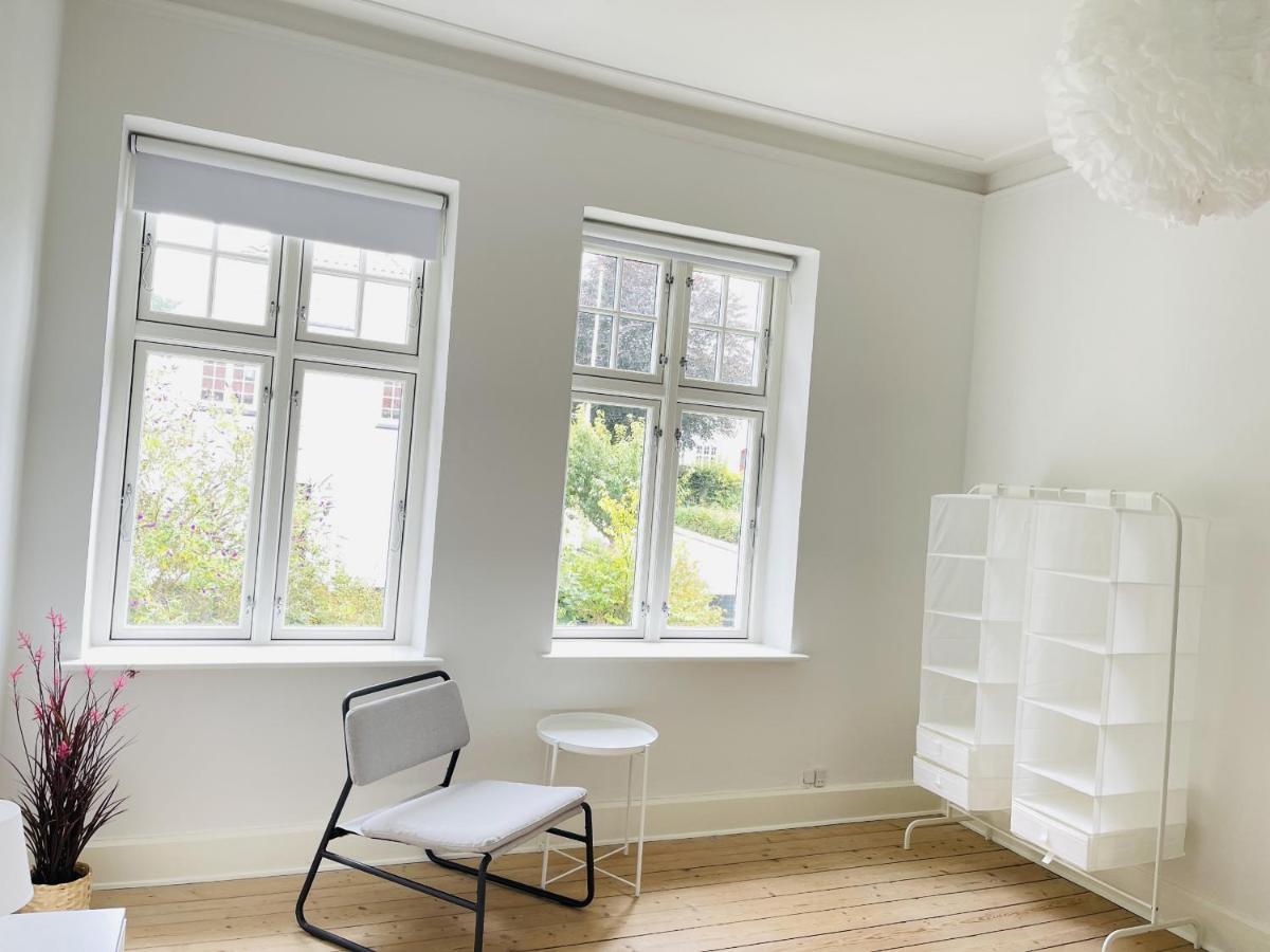 Aday - City Central Mansion - 1 Bedroom Apartment With Garden 올보르 외부 사진